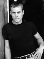 Lewis Caine