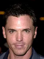 Nicholas Lea