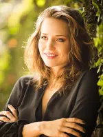 Letícia Colin