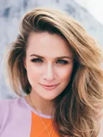 Shantel VanSanten