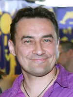 Камиль Ларин