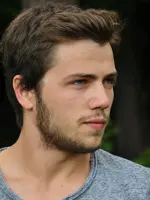 Tolga Sarıtaş
