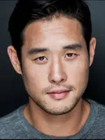 Raymond Lee