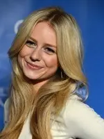 Justine Lupe
