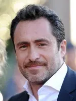 Demian Bichir