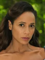 Ella / Cinderella / Jacinda Vidrio