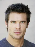Charlie Weber