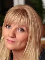 Анна Ардова