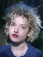 Julia Garner