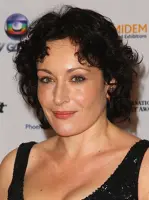 Lucy Cohu