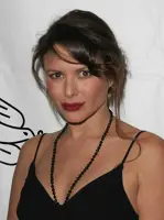 Kari Wuhrer
