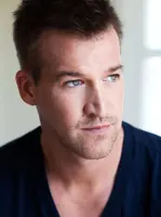 Kenneth Mitchell