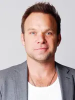 Norbert Leo Butz